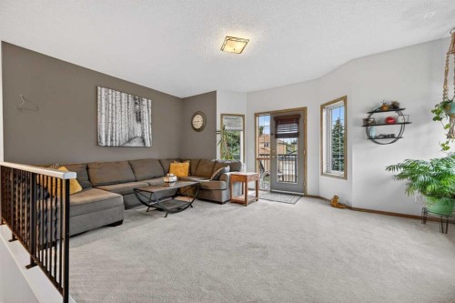 30 Douglasdale Point Se, Calgary, AB 
