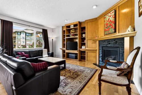 216 Everbrook Way Sw, Calgary, AB 