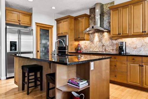 216 Everbrook Way Sw, Calgary, AB 