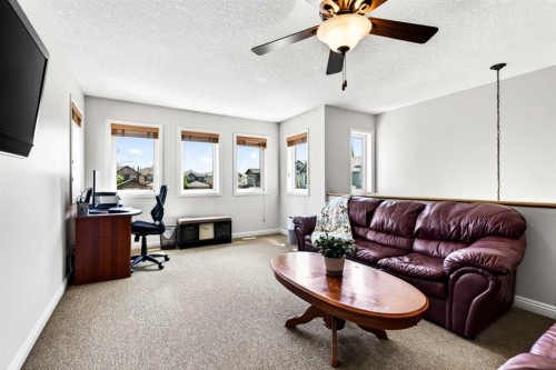 216 Everbrook Way Sw, Calgary, AB 