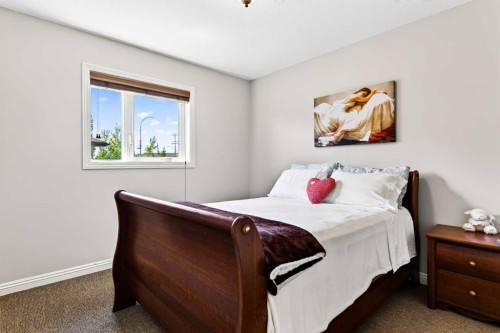 216 Everbrook Way Sw, Calgary, AB 