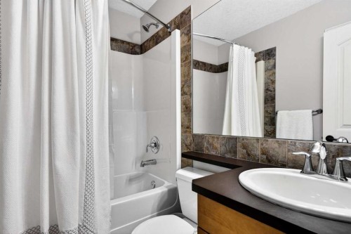 216 Everbrook Way Sw, Calgary, AB 