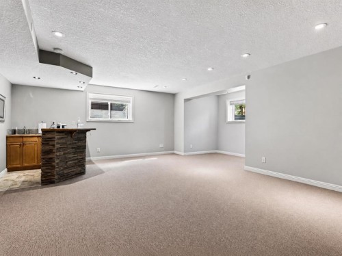 216 Everbrook Way Sw, Calgary, AB 
