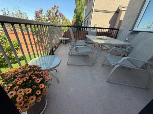 216 Everbrook Way Sw, Calgary, AB 