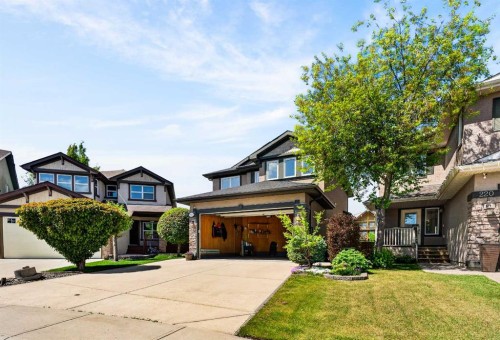 216 Everbrook Way Sw, Calgary, AB 