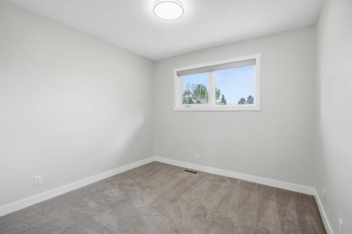 187 Templeton Circle Ne, Calgary, AB - Indoor Photo Showing Other Room