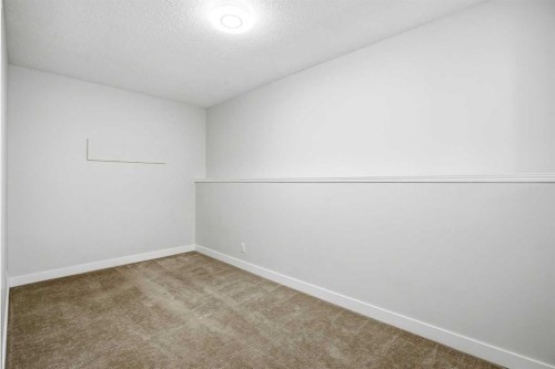 187 Templeton Circle Ne, Calgary, AB - Indoor Photo Showing Other Room