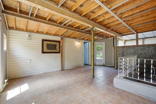 187 Templeton Circle Ne, Calgary, AB - Indoor Photo Showing Other Room