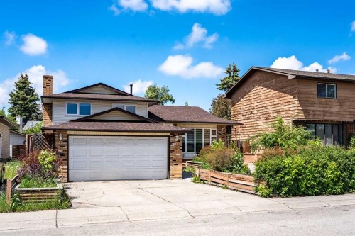 187 Templeton Circle Ne, Calgary, AB - Outdoor