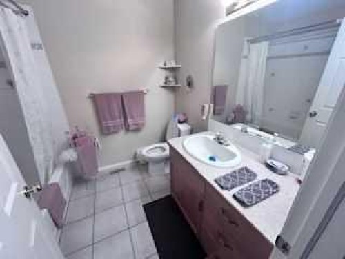 140 Dovista Court Se, Calgary, AB 