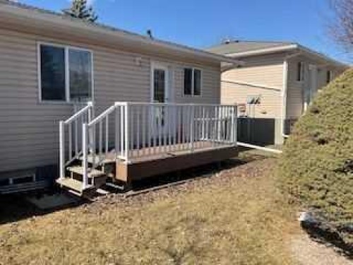 140 Dovista Court Se, Calgary, AB 
