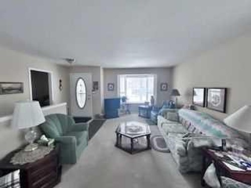 140 Dovista Court Se, Calgary, AB 