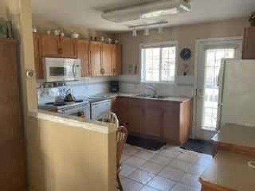 140 Dovista Court Se, Calgary, AB 
