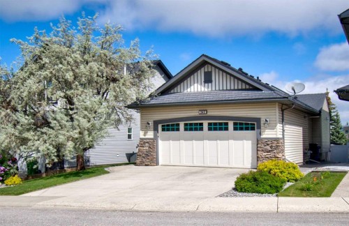 242 Kingsbury View SE Airdrie, AB T4A 0E6