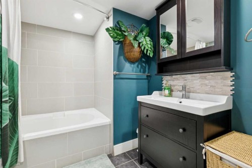 444 Bracewood Crescent Sw, Calgary, AB 
