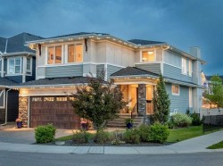 77 West Grove Way SW Calgary, AB T3H 1Y8