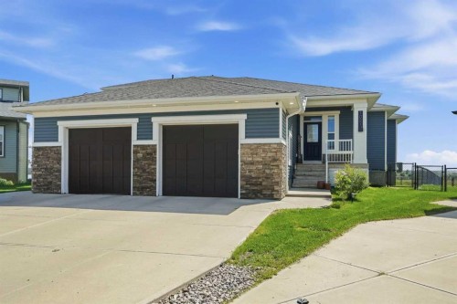 1021 Shantz Place  Crossfield, AB T0M 0S0