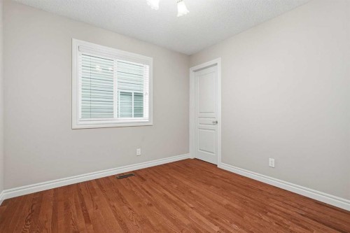 378 Chaparral Ridge Circle Se, Calgary, AB - Indoor Photo Showing Other Room