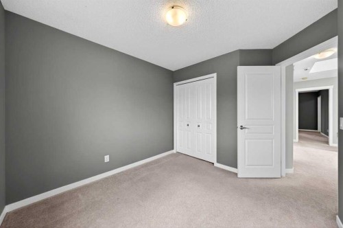 108 Auburn Crest Park Se, Calgary, AB - Indoor Photo Showing Other Room