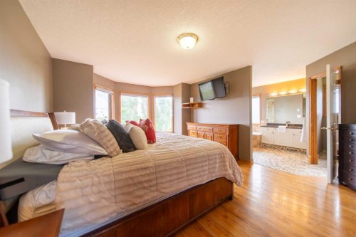 360 Hidden Ranch Circle Nw, Calgary, AB 