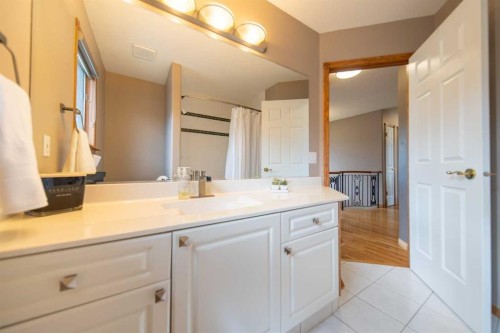 360 Hidden Ranch Circle Nw, Calgary, AB 