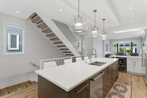 438 13 Street Nw, Calgary, AB 