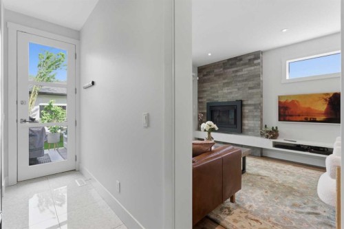 438 13 Street Nw, Calgary, AB 