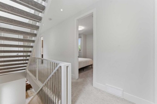 438 13 Street Nw, Calgary, AB 