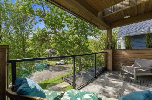 438 13 Street Nw, Calgary, AB 