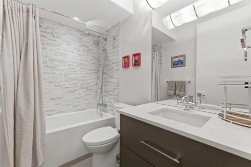 438 13 Street Nw, Calgary, AB 