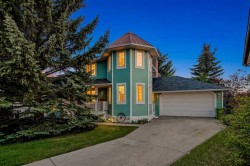 523 Scimitar Bay NW Calgary, AB T3L 1S6
