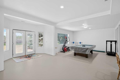 523 Scimitar Bay Nw, Calgary, AB - Indoor Photo Showing Other Room