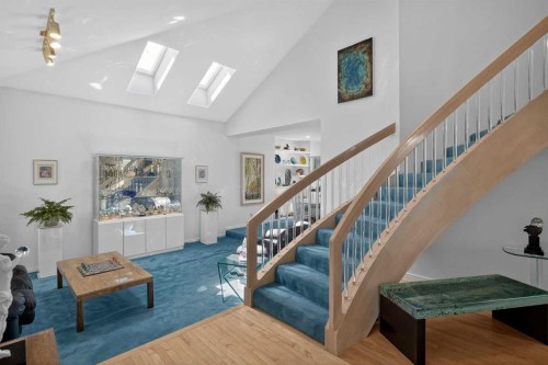 523 Scimitar Bay Nw, Calgary, AB - Indoor
