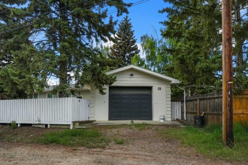 19 Haddock Road Sw, Calgary, AB 