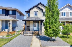 24 Evanspark Gardens NW Calgary, AB T3P 0G5