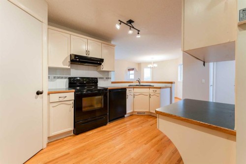 125 Bridlewood Court Sw, Calgary, AB 