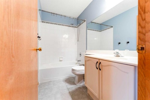 125 Bridlewood Court Sw, Calgary, AB 