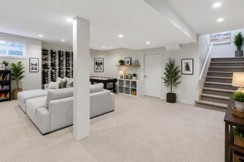 423 7A Street Ne, Calgary, AB - Indoor