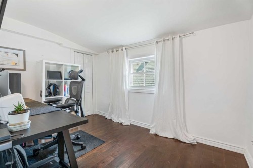 213 7A Street Ne, Calgary, AB 
