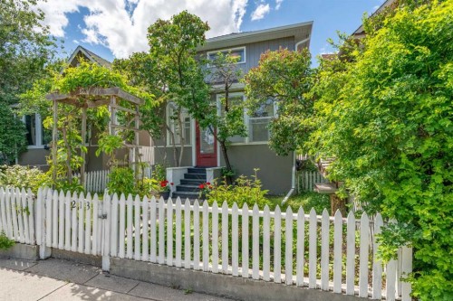 213 7A Street Ne, Calgary, AB 