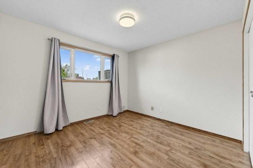3304 Temple Way Ne, Calgary, AB 