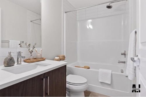 216-238 Sage Valley Common Nw, Calgary, AB - Indoor Photo Showing Bathroom