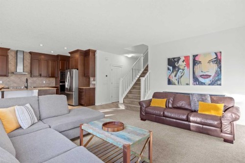 318 Coopers Drive Sw, Airdrie, AB - Indoor Photo Showing Living Room
