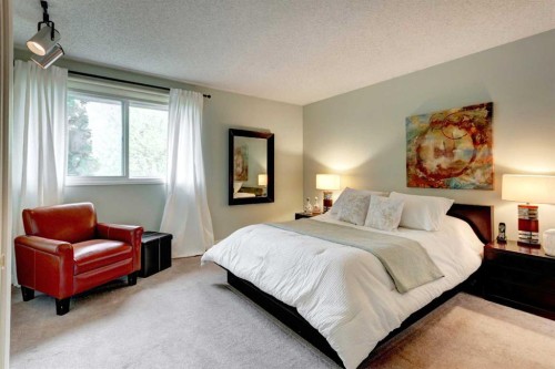 304 Lake Mead Crescent Se, Calgary, AB 
