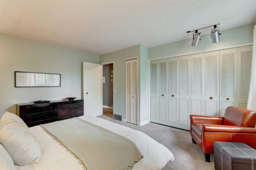 304 Lake Mead Crescent Se, Calgary, AB 