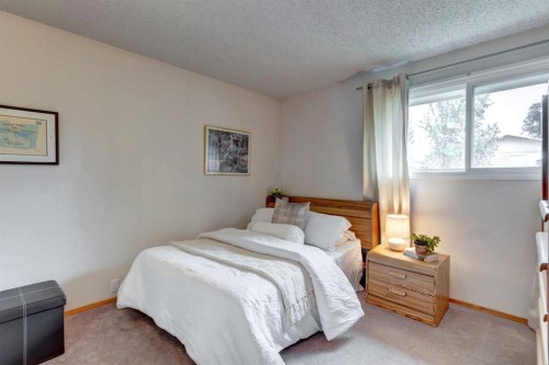304 Lake Mead Crescent Se, Calgary, AB 