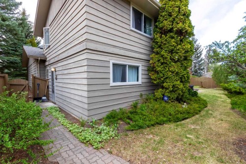 304 Lake Mead Crescent Se, Calgary, AB 