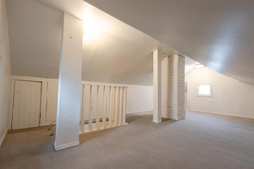 2452 28 Avenue Sw, Calgary, AB 