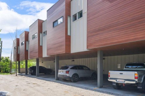 316-93 34 Avenue Sw, Calgary, AB - Outdoor With Exterior