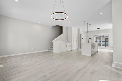 203-8155 8 Avenue Sw, Calgary, AB 